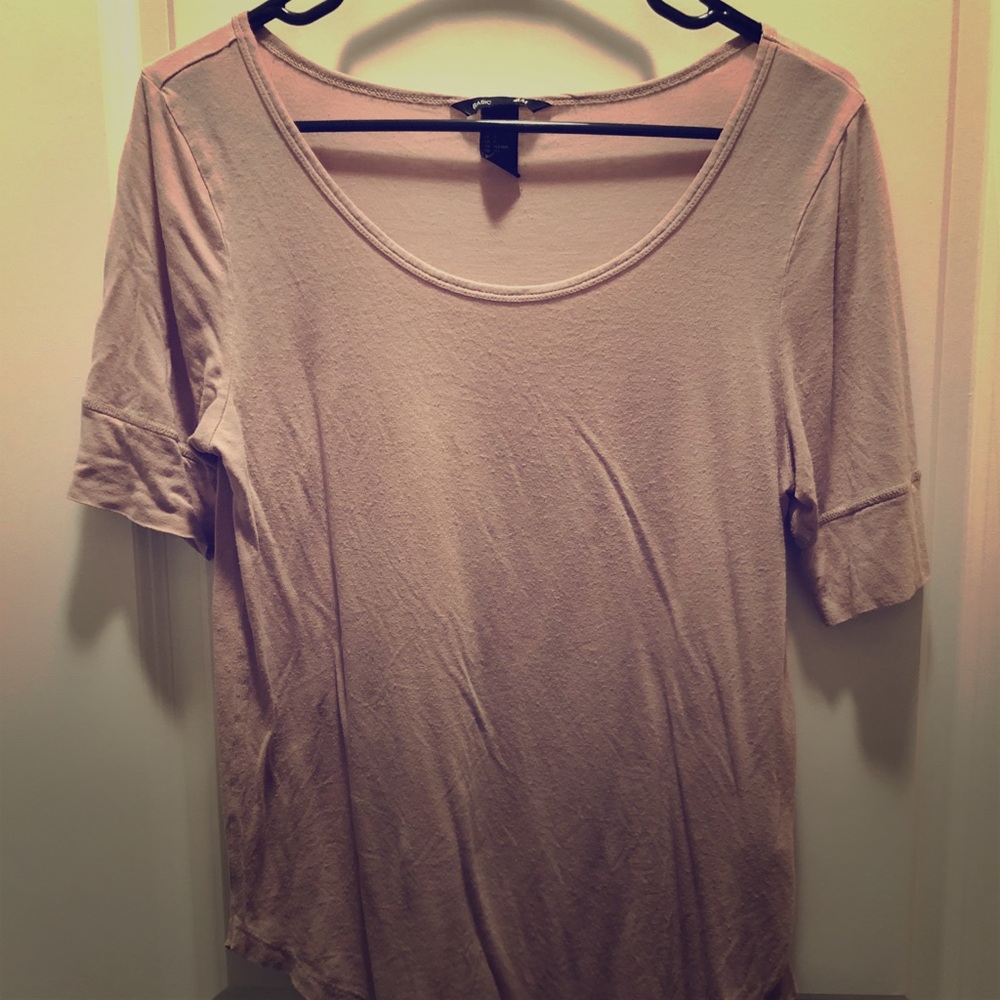 Pink t-shirt
